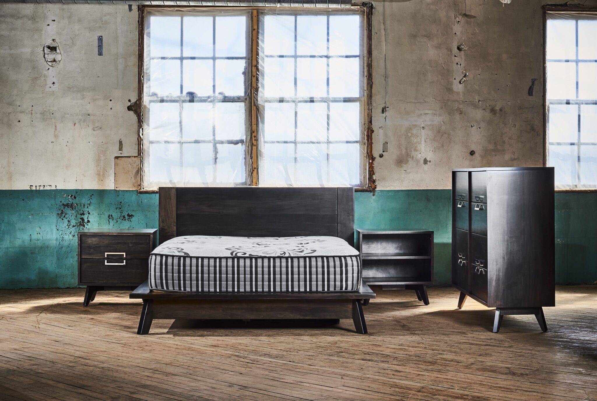 Modern Solid wood platform bed