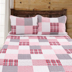 Lodge Red and Grey Plaid Quilt